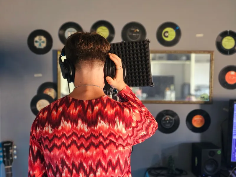 Cracking the Code: How Unknown Artists Are Turning 30-Second Clips Into Million-Dollar Fanbases